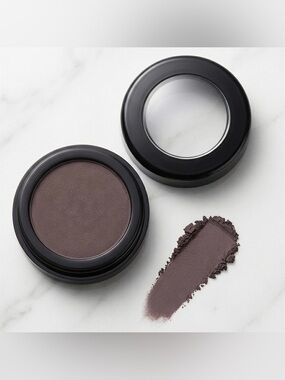 Merle Norman Matte Eyeshadow Single in Color Mist